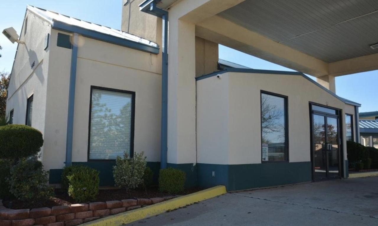 Ok Hotel Oklahoma City Exterior photo